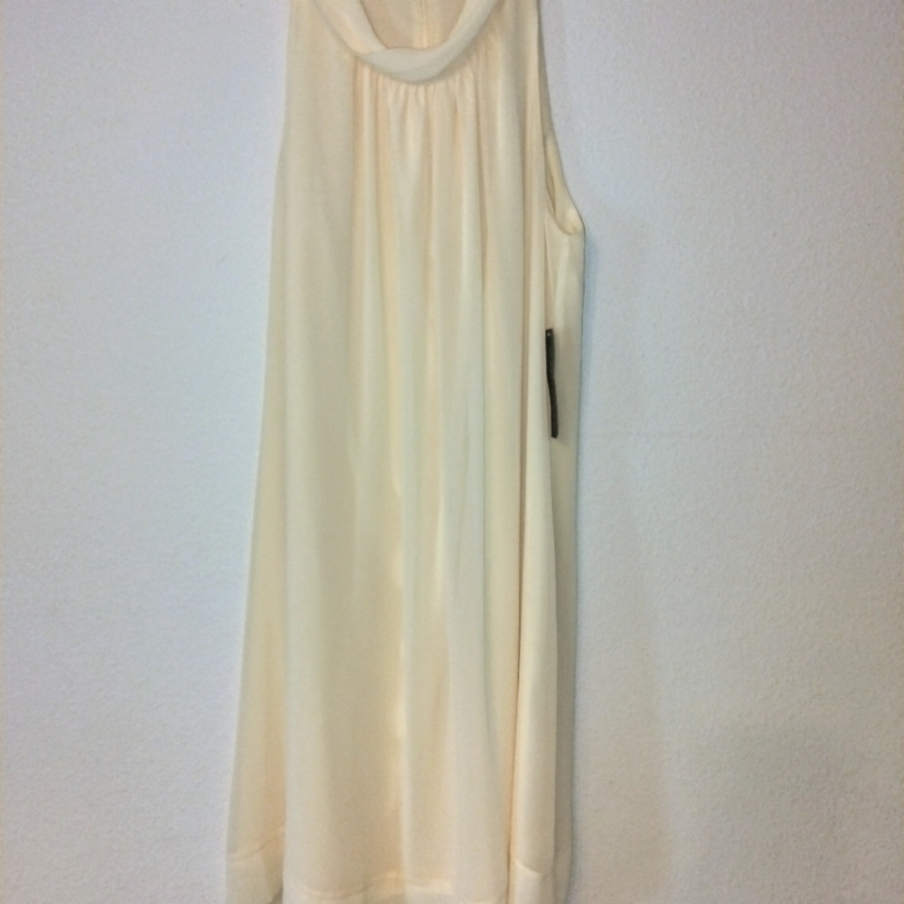 NY & CO Eva Mendes yellow shawl collar pleated knee length dress - Picture 2 of 3